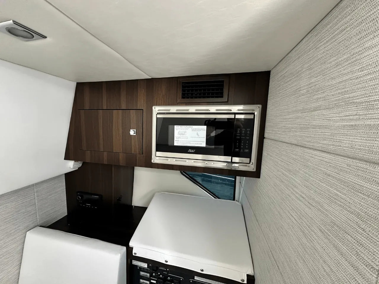 2025 Cruisers Yachts 34 GLS Outboard 34.0 feet, Clearwater, Florida #38