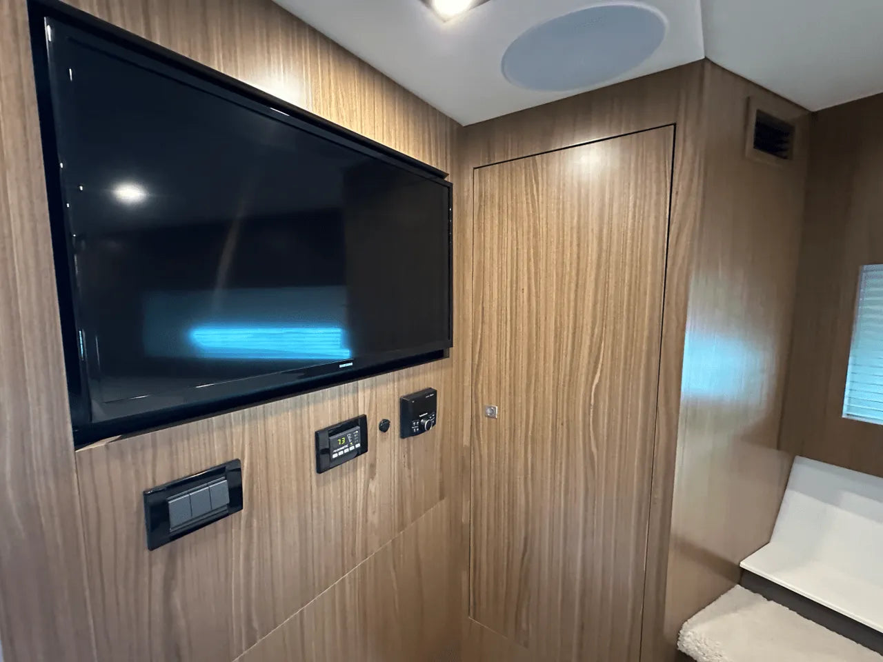 2025 Cruisers Yachts 46 Cantius 46.0 feet, Clearwater, Florida #18