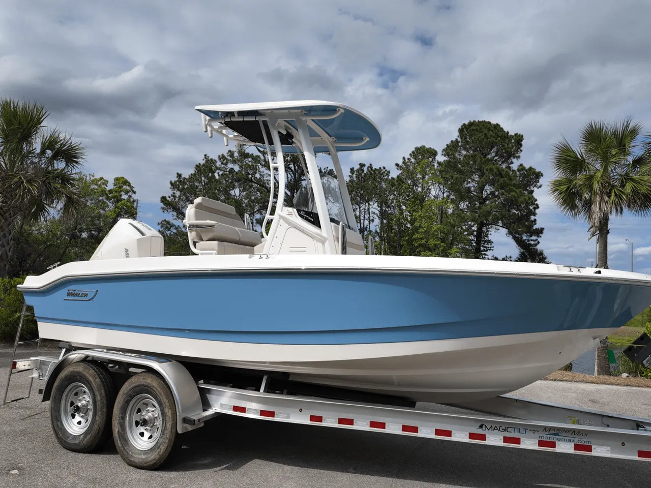 2025 Boston Whaler 220 Dauntless 22.0 feet, Clearwater, Florida #1