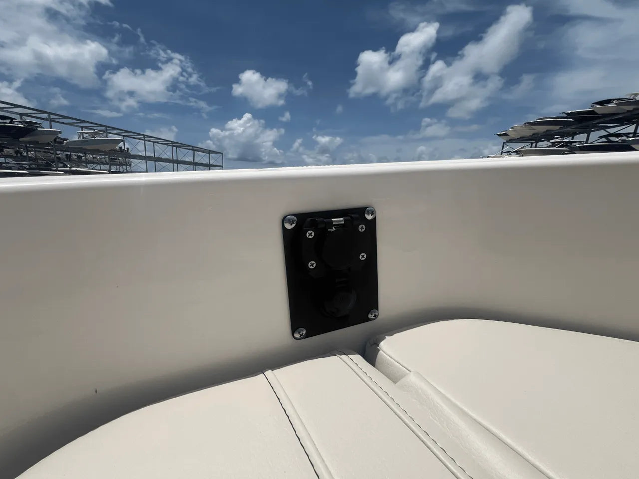 2025 Boston Whaler 250 Dauntless 25.0 feet, Clearwater, Florida #13