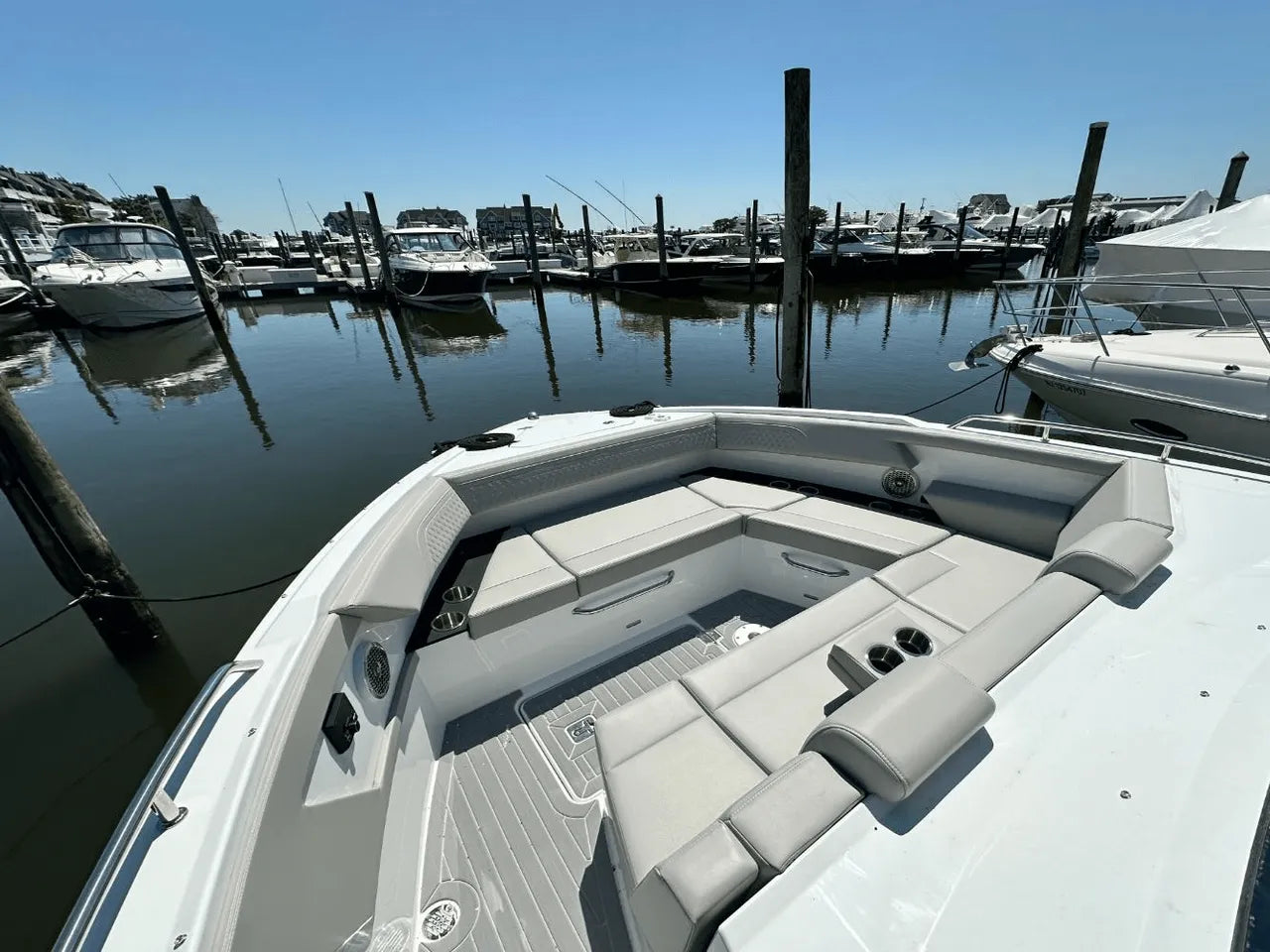 2025 Cruisers Yachts 34 GLS Outboard 34.0 feet, Clearwater, Florida #43