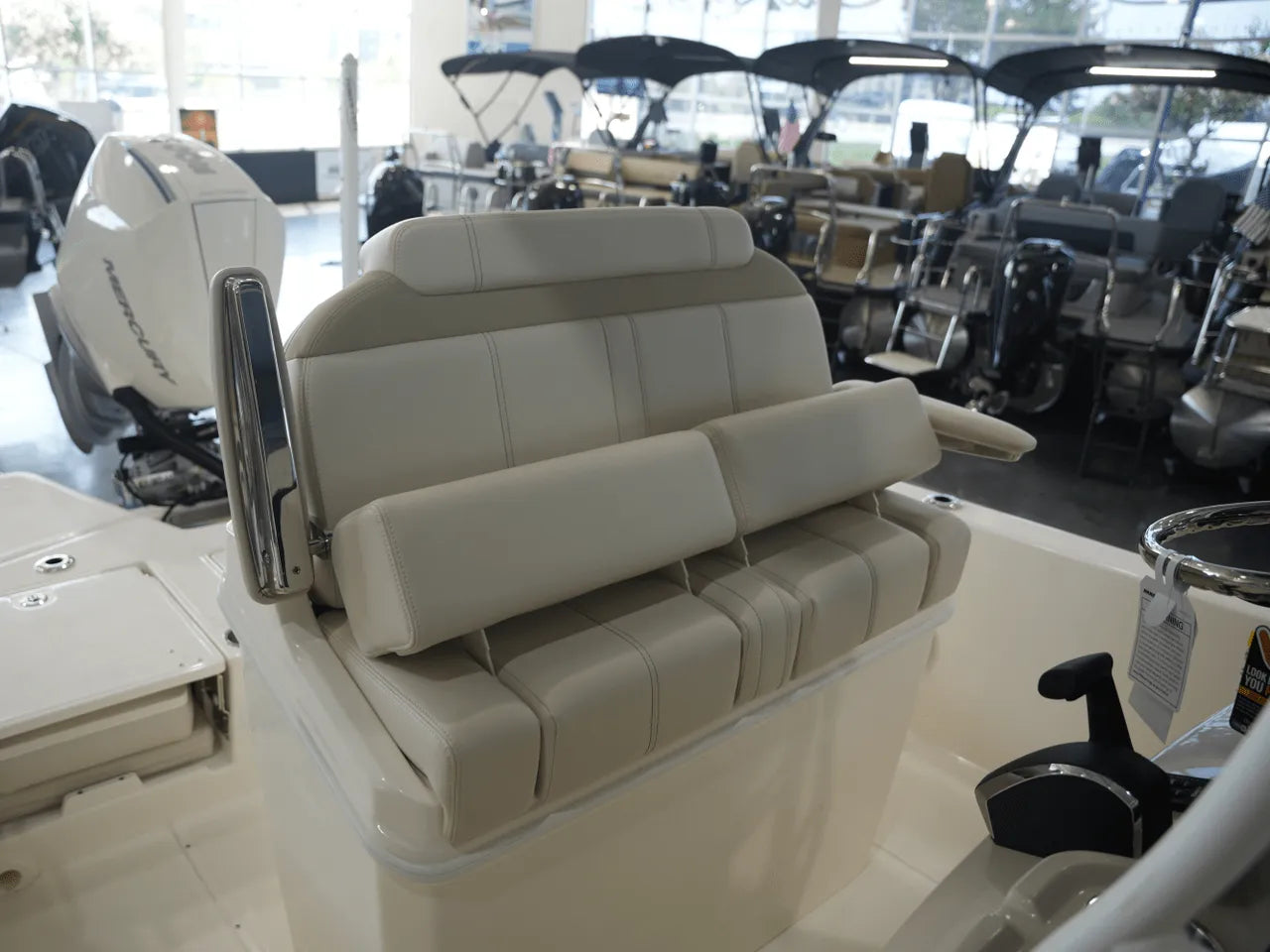 2025 Boston Whaler 250 Dauntless 25.0 feet, Clearwater, Florida #15