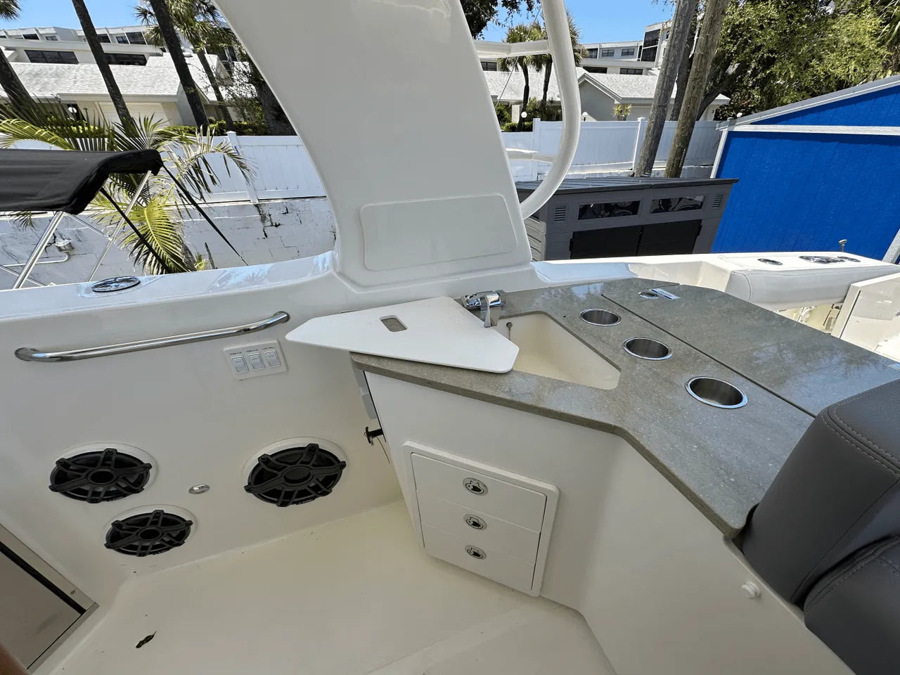 2025 Boston Whaler 350 Realm 35.0 feet, Clearwater, Florida #30