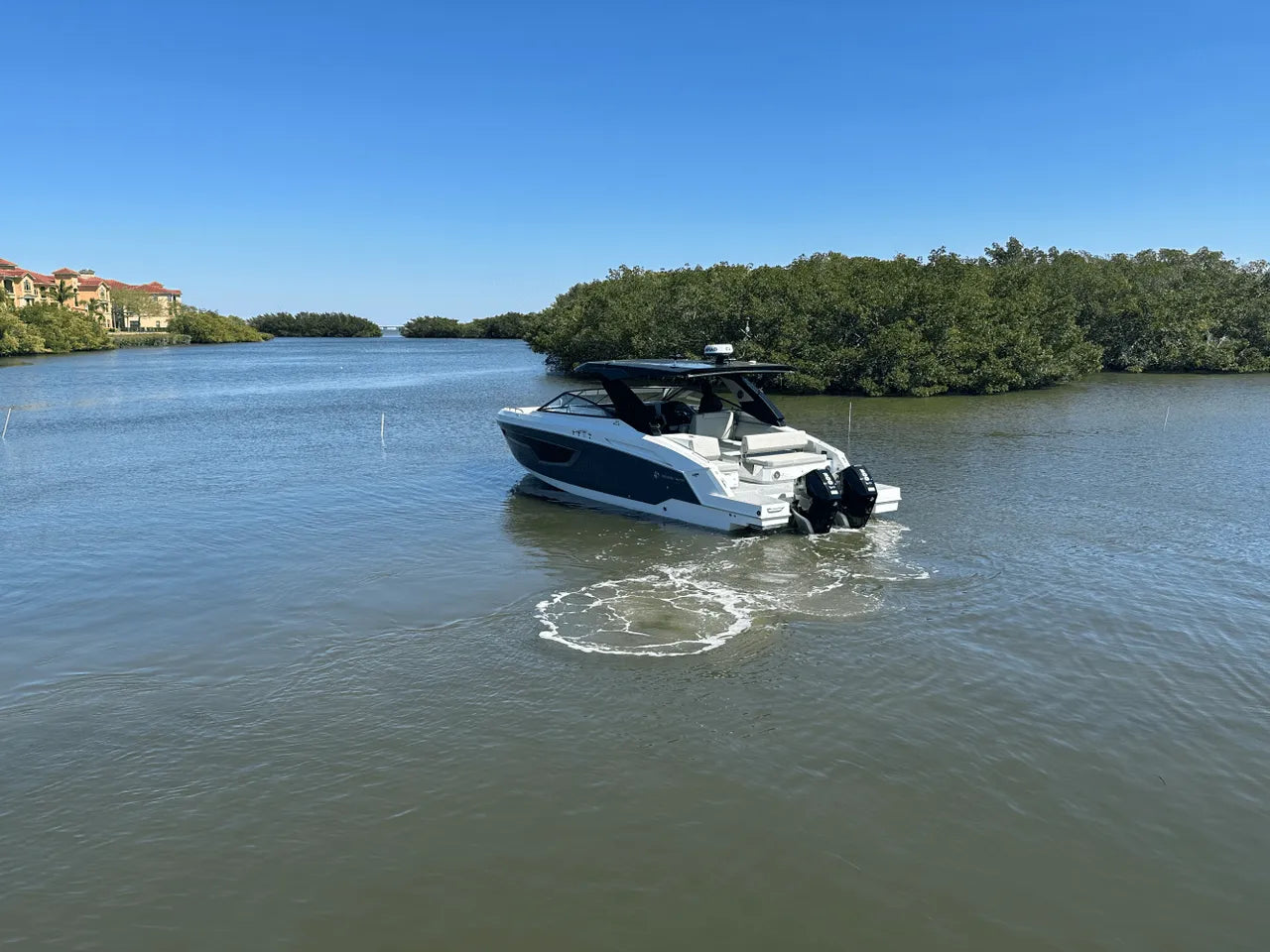 2024 Cruisers Yachts 34 GLS Outboard 34.0 feet, Clearwater, Florida #7
