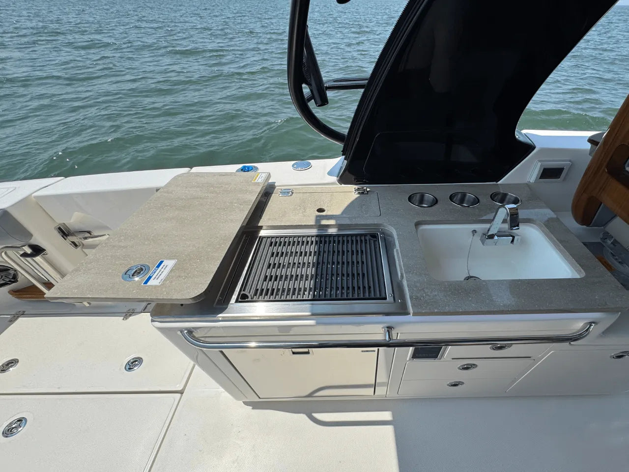 2025 Boston Whaler 380 Realm 38.0 feet, Clearwater, Florida #42