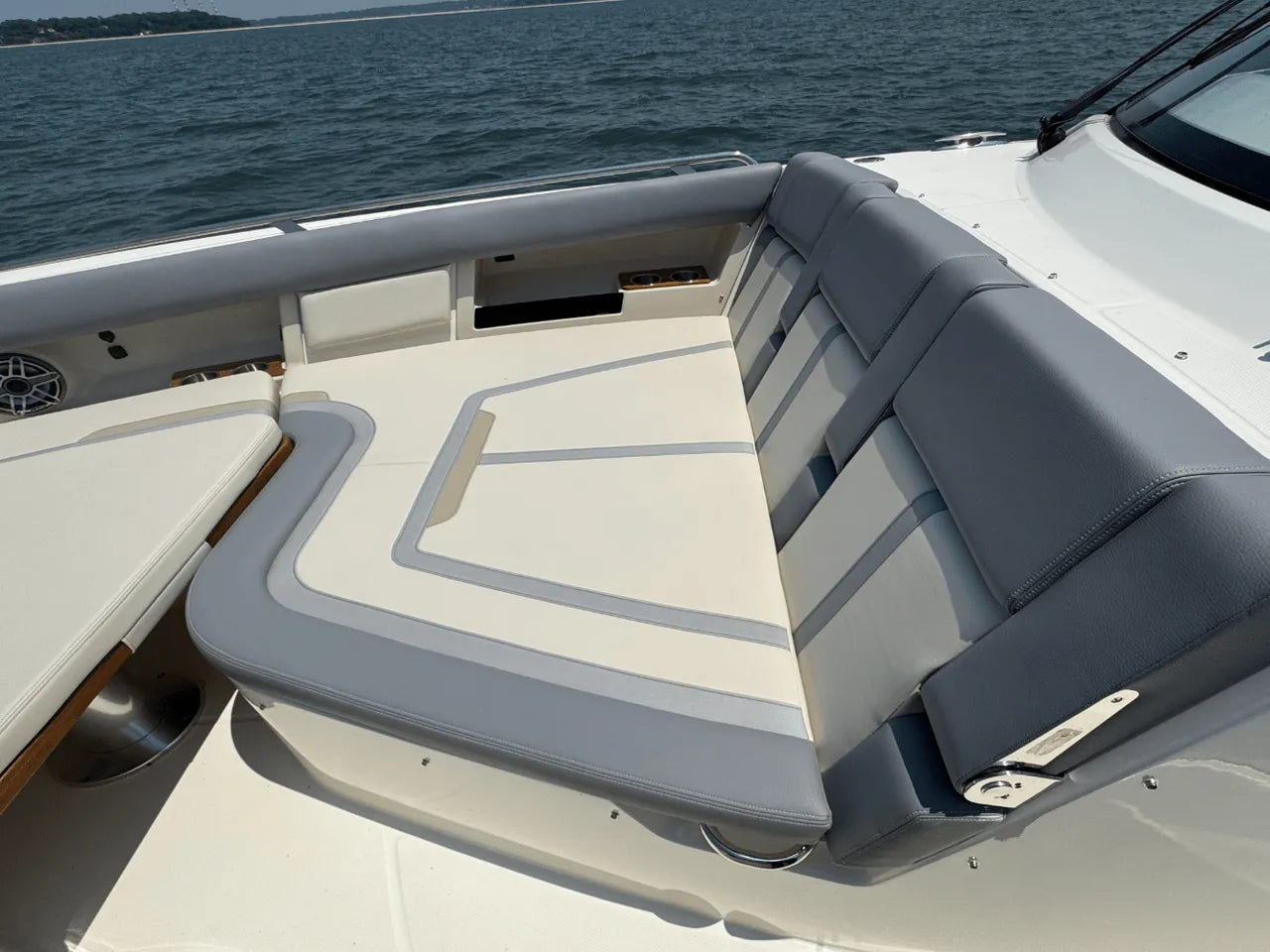 2025 Boston Whaler 380 Realm 38.0 feet, Clearwater, Florida #88