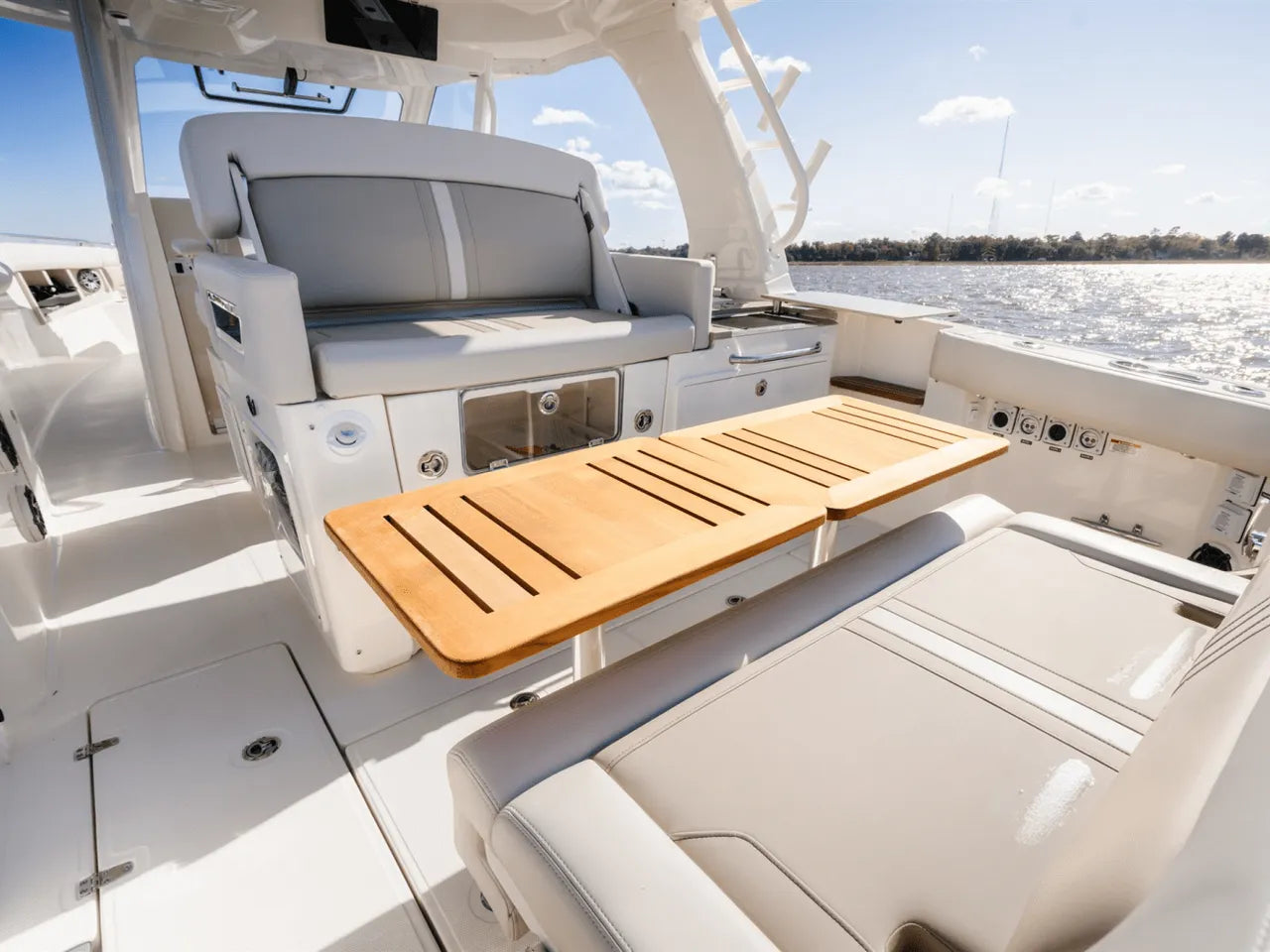 2025 Boston Whaler 350 Realm 35.0 feet, Clearwater, Florida #16