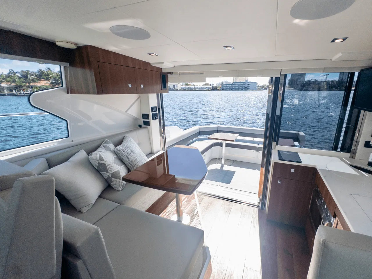 2024 Cruisers Yachts 42 Cantius 42.0 feet, Clearwater, Florida #35