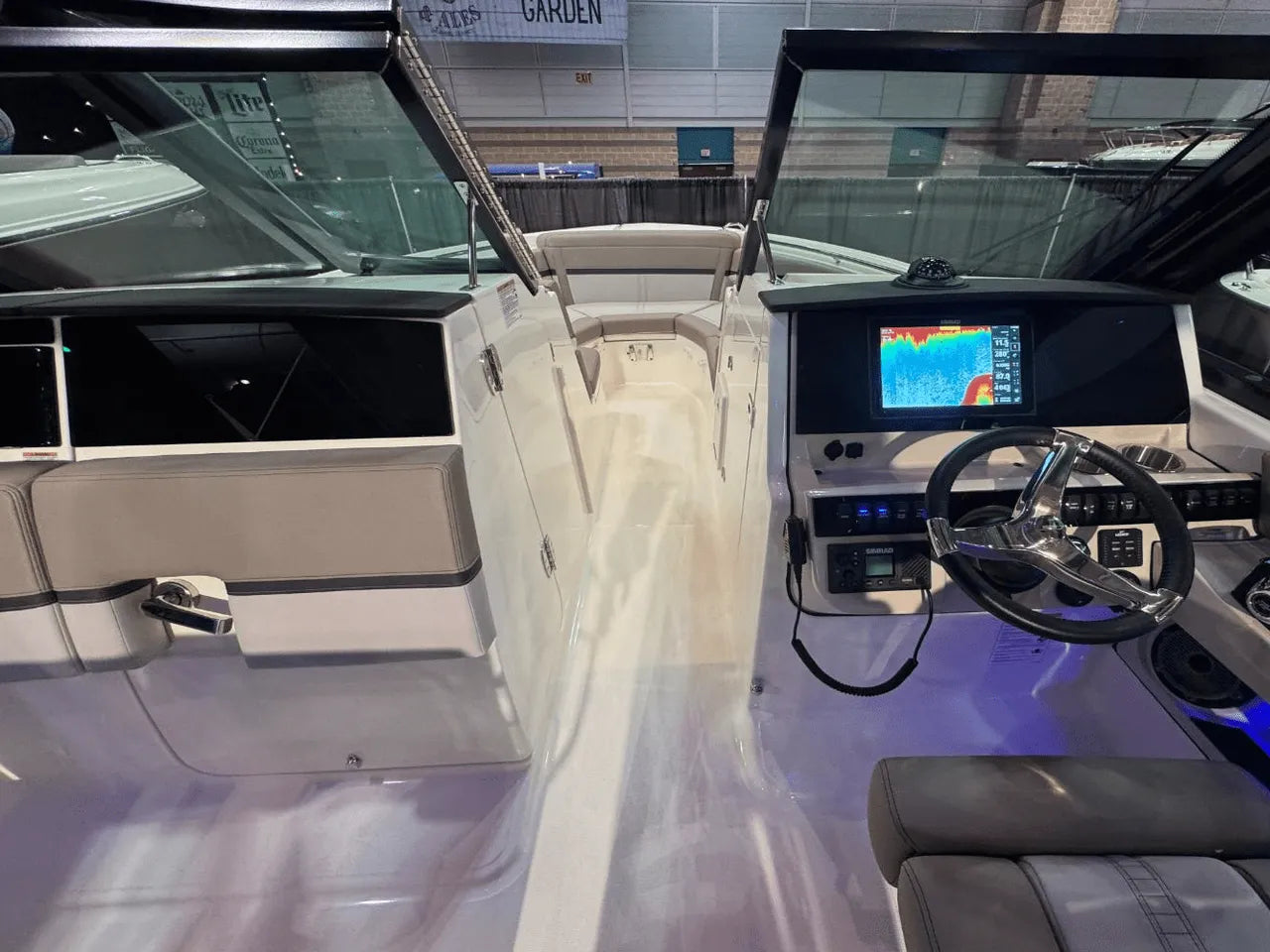 2025 Boston Whaler 280 Vantage 28.0 feet, Clearwater, Florida #17