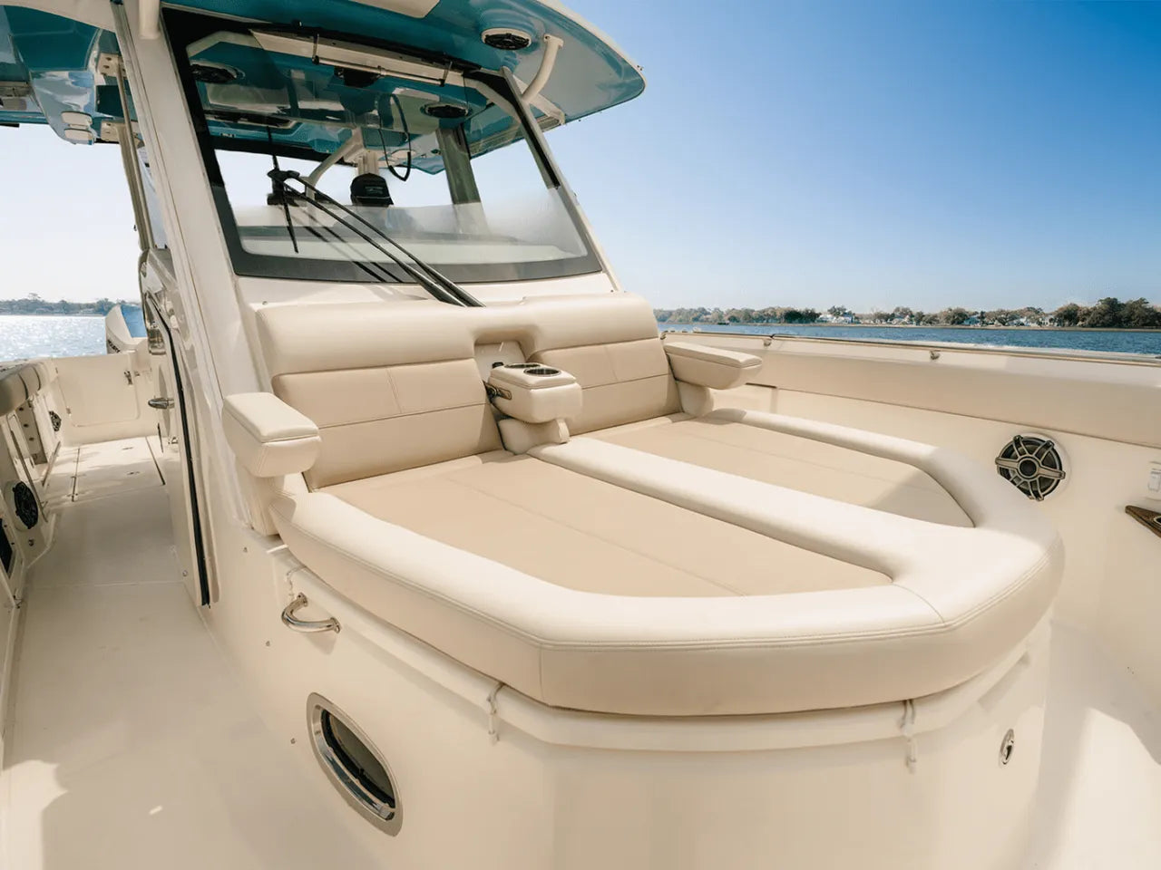2025 Boston Whaler 360 Outrage 36.0 feet, Clearwater, Florida #23