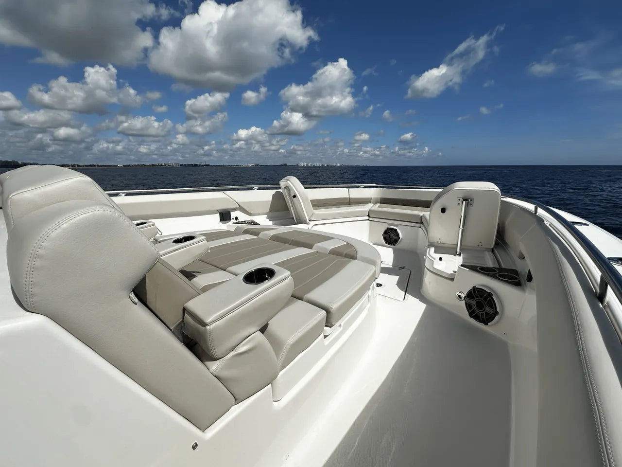 2026 Boston Whaler 420 Outrage 42.0 feet, Clearwater, Florida #38