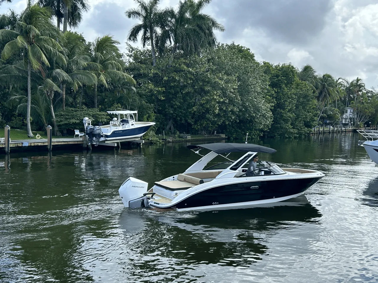 2025 Sea Ray SDX 250 Outboard 25.0 feet, Clearwater, Florida #1