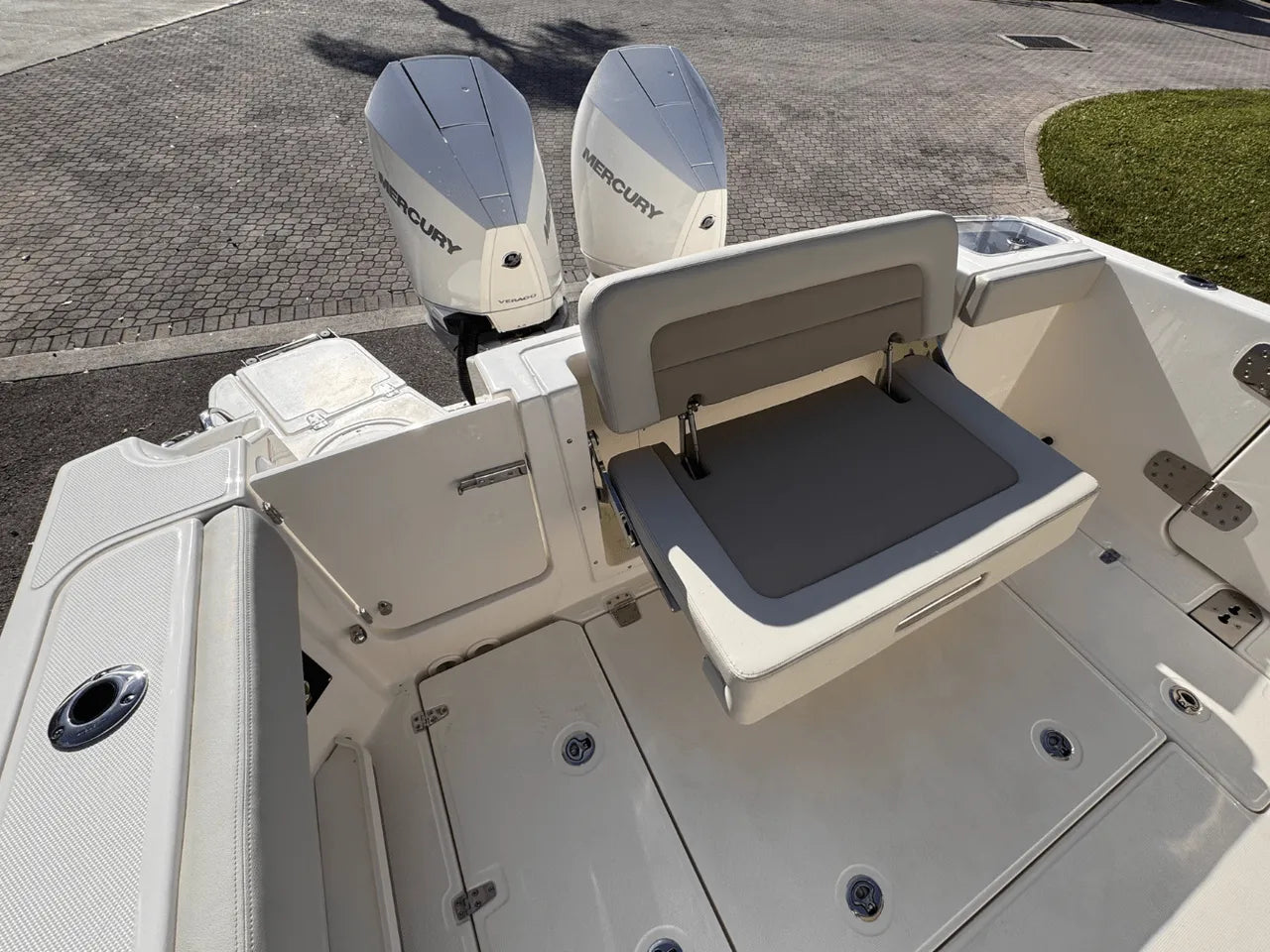 2025 Boston Whaler 280 Vantage 28.0 feet, Clearwater, Florida #12