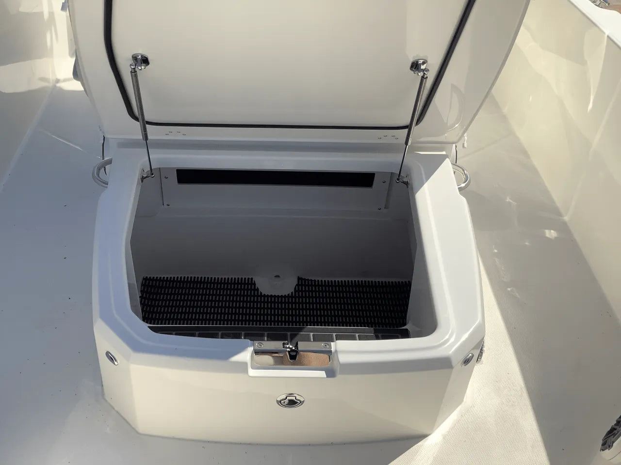 2026 Boston Whaler 250 Dauntless 25.0 feet, Clearwater, Florida #24