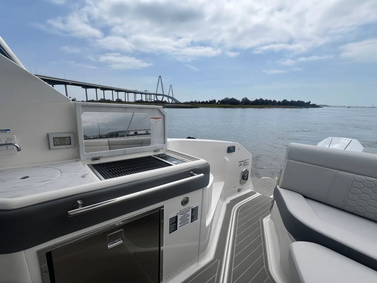 2025 Sea Ray Sundancer 320 Outboard 32.0 feet, Clearwater, Florida #14