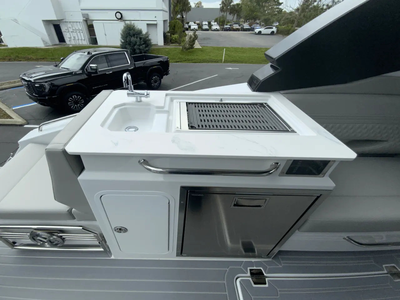 2024 Cruisers Yachts 34 GLS Outboard 34.0 feet, Clearwater, Florida #17