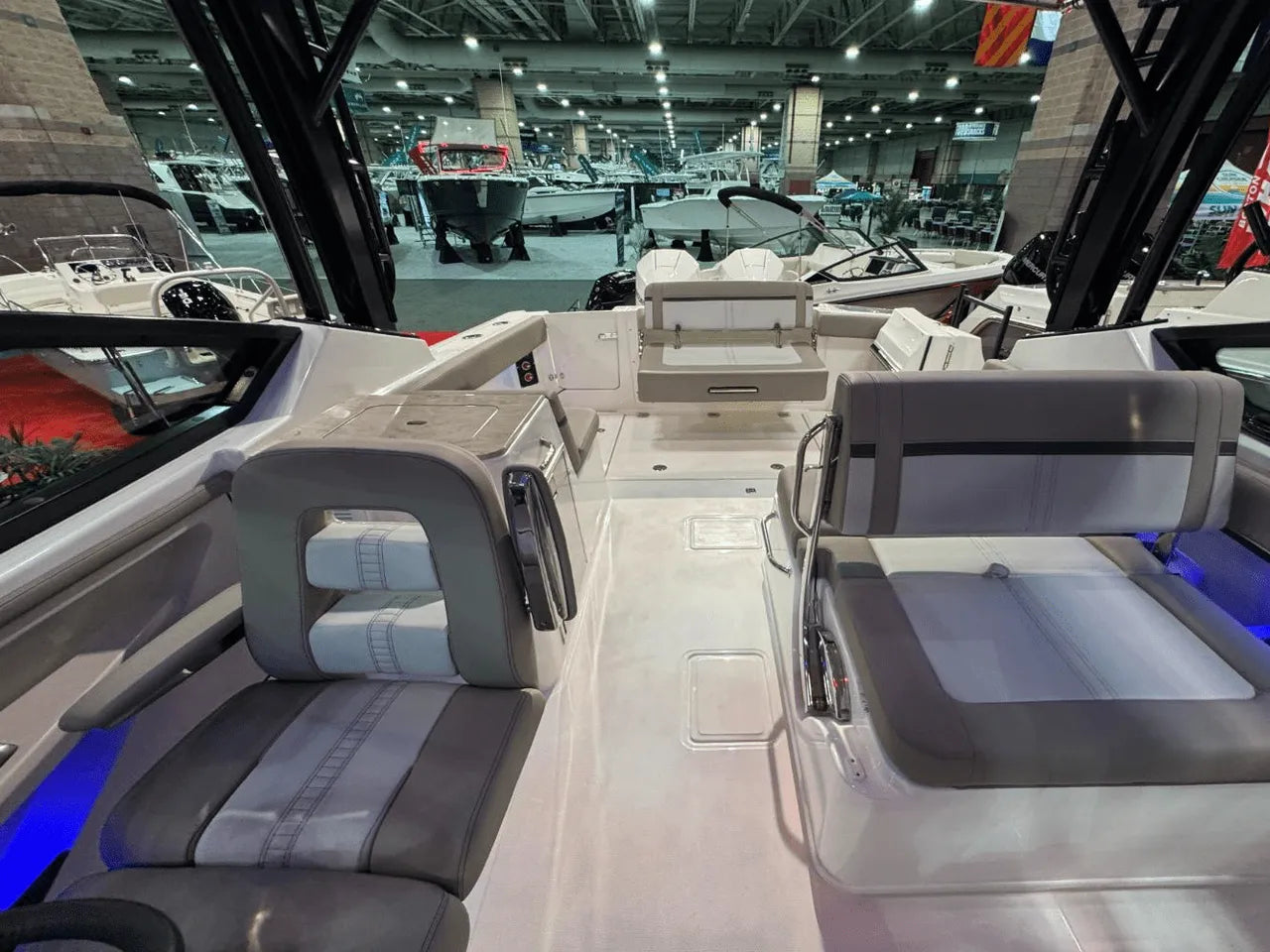 2025 Boston Whaler 280 Vantage 28.0 feet, Clearwater, Florida #13