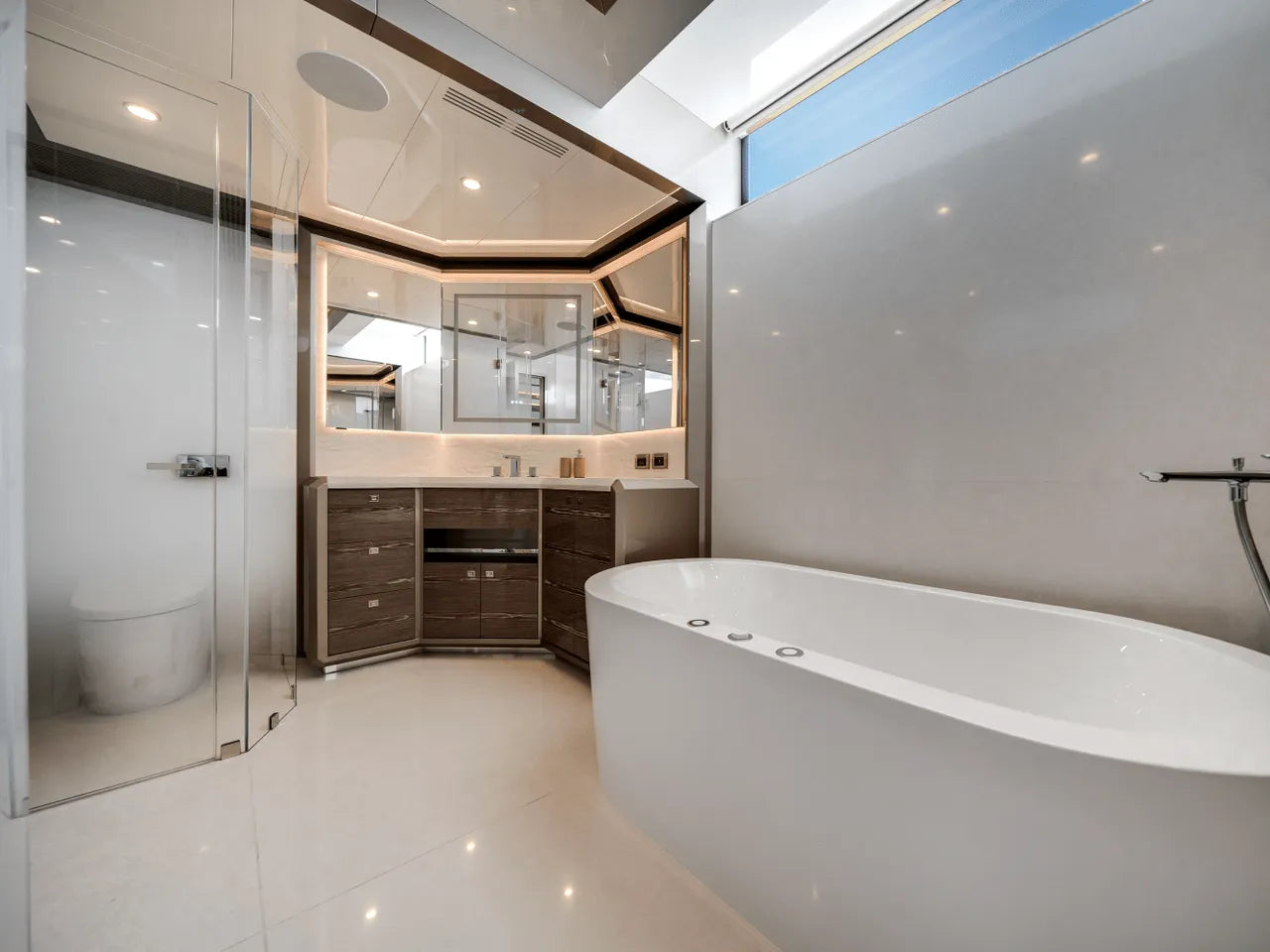 2025 Ocean Alexander 35R 117.0 feet, Clearwater, Florida #32
